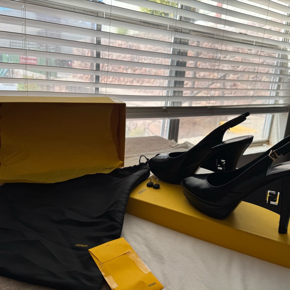 Fendi Glossy Black Heels